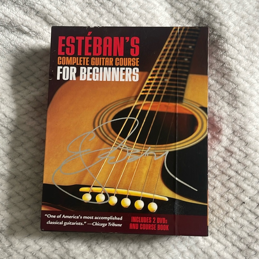 Esteban’s complete guitar course for beginners